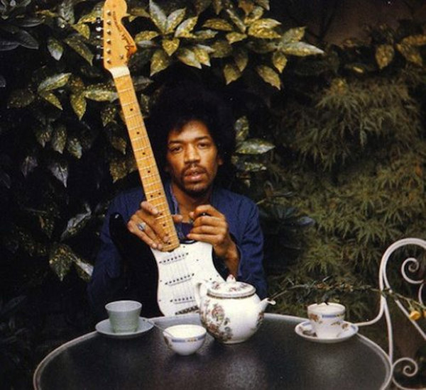 Jimmy Hendrix sa zaradil do klubu 27, tu je jeho posledná fotografia.