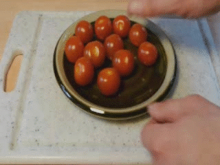 Nechce sa vám krájať každú paradajku osobitne?