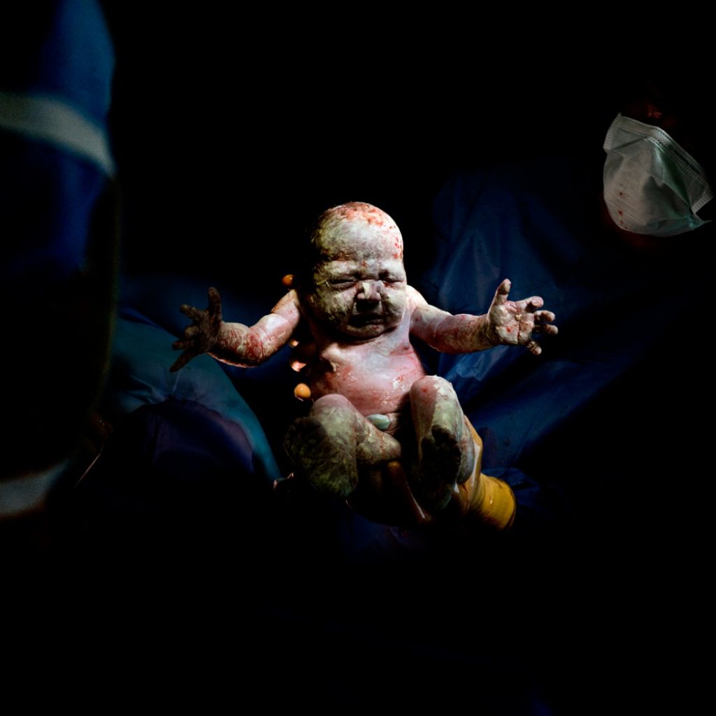 Romane, narodený 20. mája 2014 o 10:51 hod., 2,935 kg. Odfotený 8 sekúnd po pôrode.
