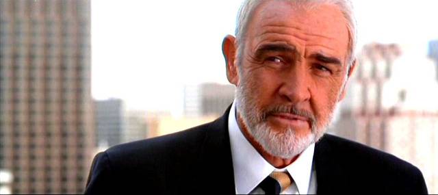 Viete si predstaviť, že by Gandalfa hral Sean Connery? Prvotne mu bola táto rola ponúknutá, avšak nikdy nečítal knihu a teda nerozumel svojej úlohe. Dokonca mu bola ponúknutá 15% tržba, z celkového zisku filmu z kín, čo by predstavovalo 400-miliónov dolárov. Ide o sumu, ktorá nebola nikdy v živote ponúknutá žiadnemu hercovi za jednu rolu.