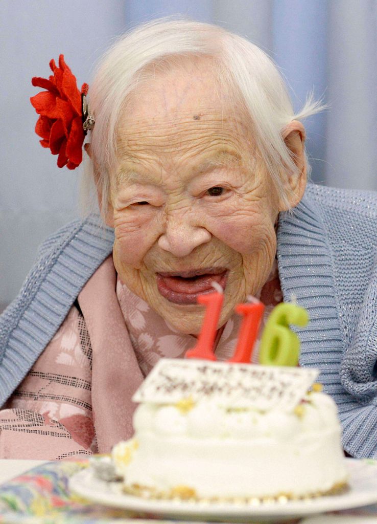 Najstarší žijúci človek je Misao Okawa z Japonska. Narodila sa 5. marca 1898 a momentálne má 116 rokov.