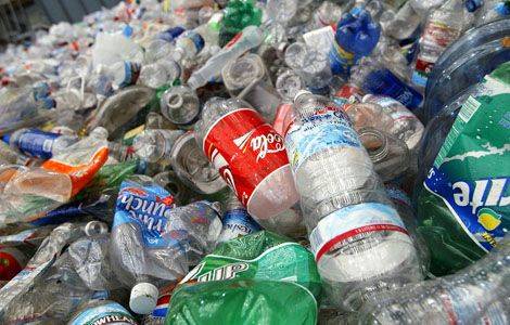 Viete o tom, že plastové fľaše sa rozkladajú až 500 rokov?