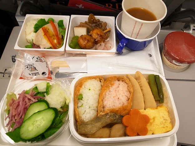 jedlo v lietadle 9