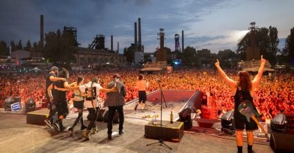 Letná oslava lásky, hudby a života: Boli sme sa pozrieť do srdca nabitého festivalu Colours of Ostrava